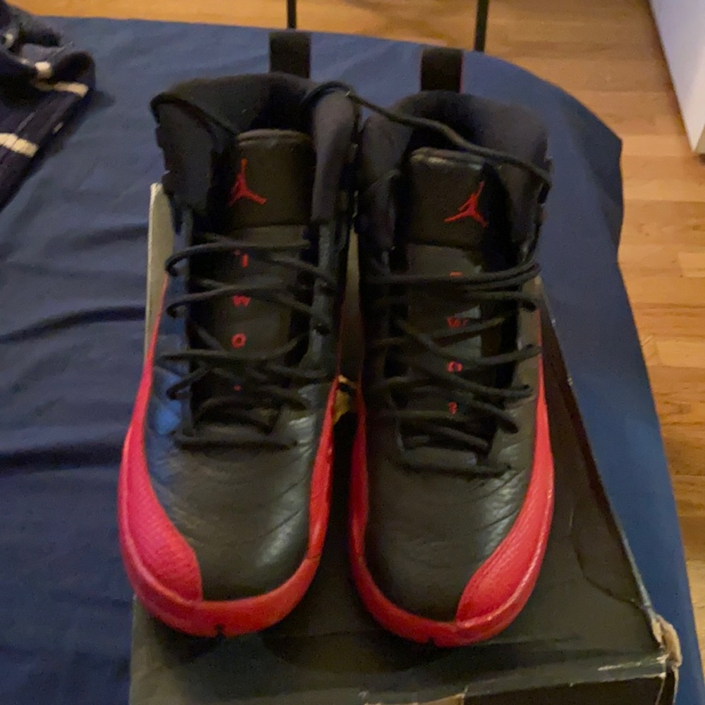 Jordan 12 retro varsity red and black worn only one time in perfect condition